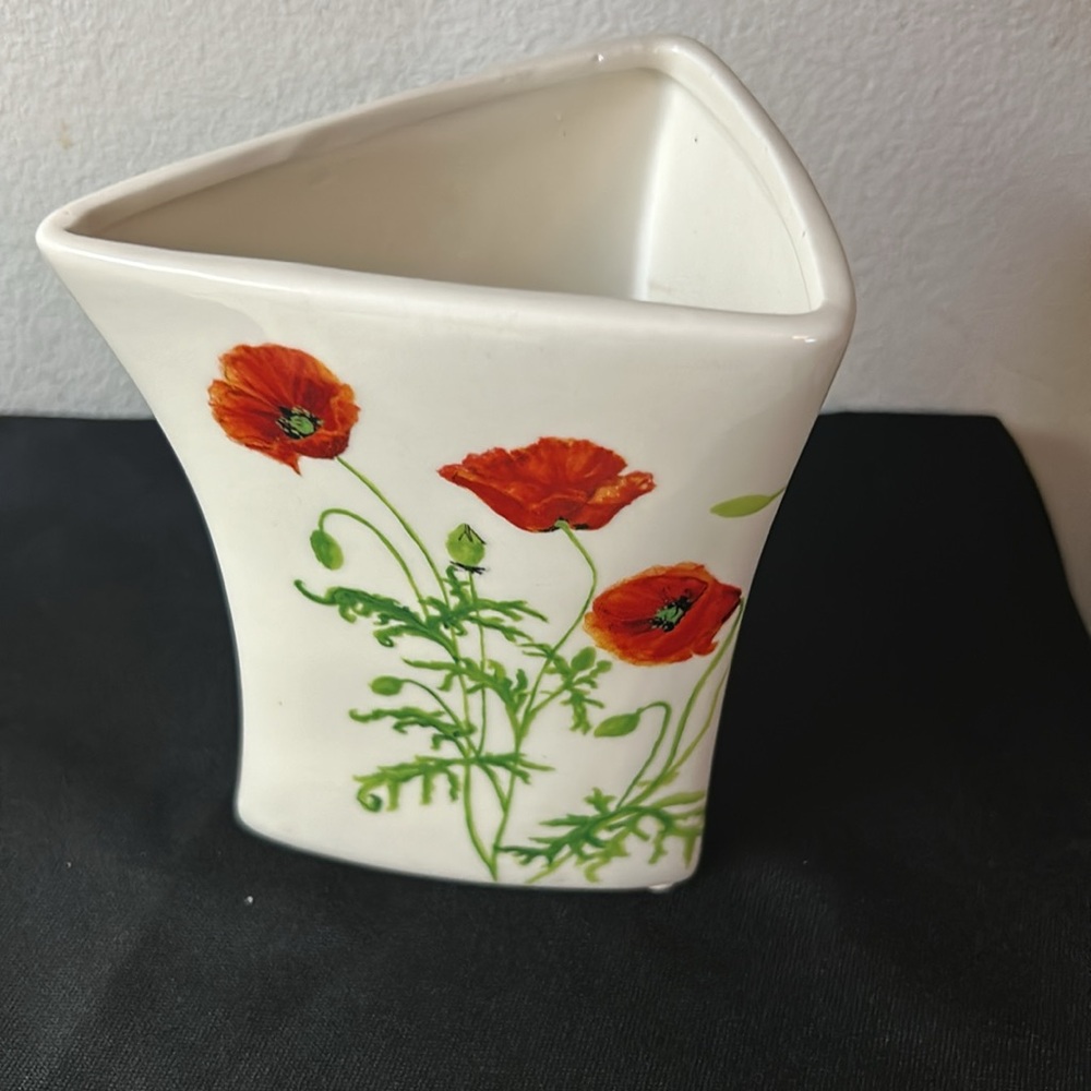 Rectangular Vase/Mug. Poppies & “Flanders Field” by J. McCrae on the side. 5.75”